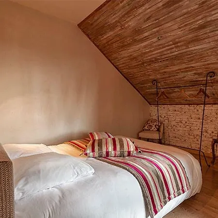 Les Alisiers Apartment *